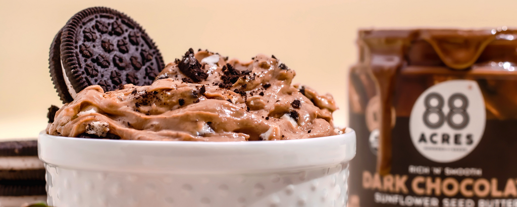 Chocolate Cookies ‘n Cream Dip